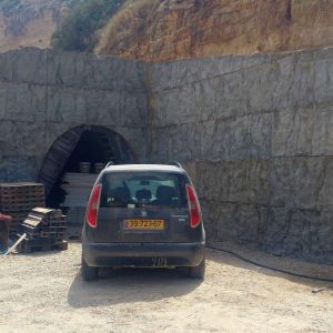 העתקת פני הסלע גומי פארק הגיבורים חיפה.קבלן מבצע פני סלע בנחל הגיבורים